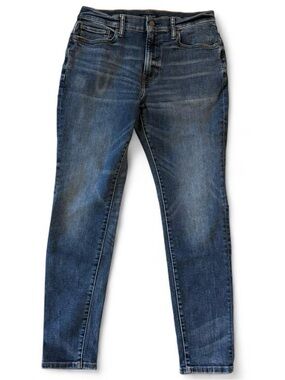 Lucky Brand blue 411 athletic taper jeans 30x32 casual everyday basics cotton
